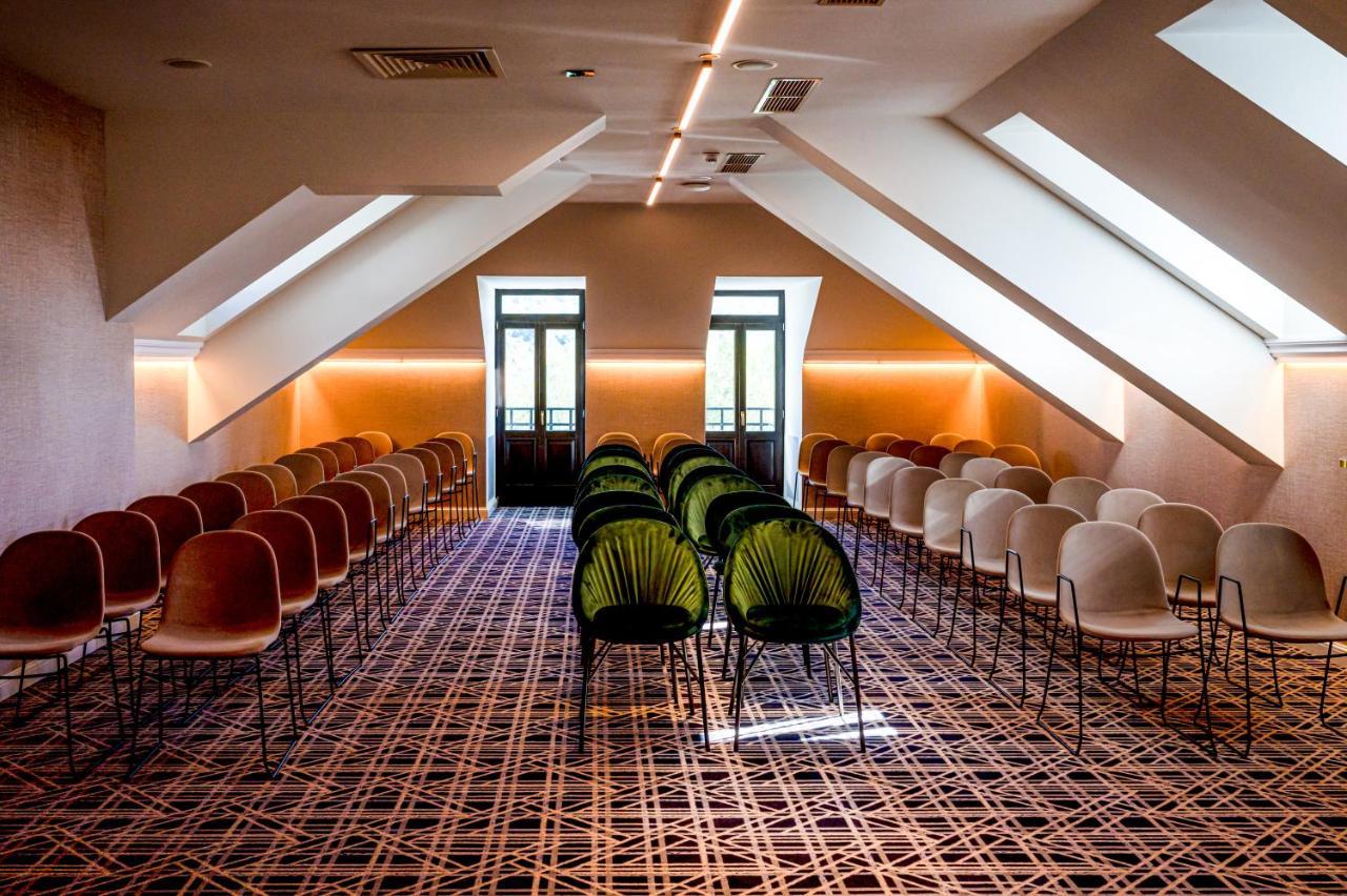 Hotel Carolin Calimanesti Exterior photo
